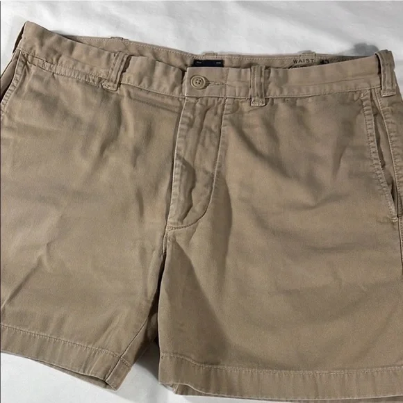 J. Crew Men’s Khaki 5" Inseam Chino Shorts - Size 34 - Picture 2 of 11